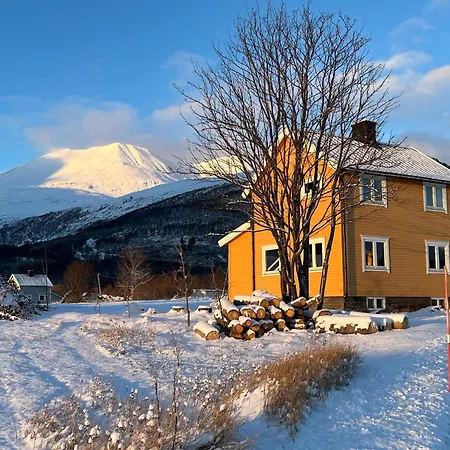 Casa de Férias Ytrevoll *